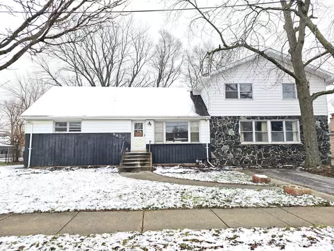 9427 Sayre Ave, Oak Lawn, IL 60453