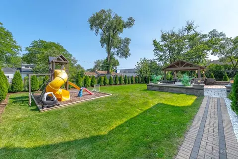 605 Elmdale Rd, Glenview, IL 60025 photo 32