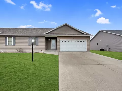 209 Evergreen St #B, Gifford, IL 61847