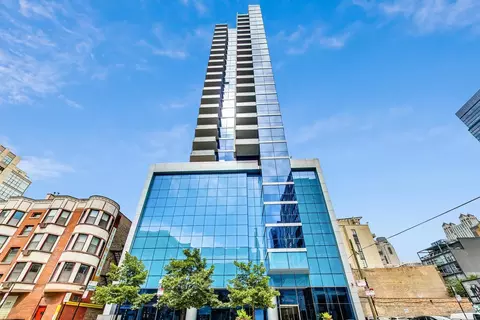 110 W Superior St #1701, Chicago, IL 60654