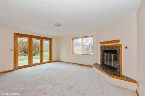 1330 S Main St, Wheaton, IL 60189 photo 14