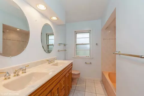 1330 S Main St, Wheaton, IL 60189 photo 10