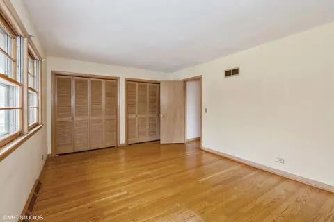 1330 S Main St, Wheaton, IL 60189 photo 13