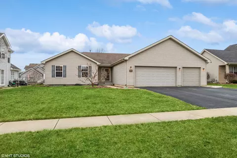 524 Linden Ln, Peotone, IL 60468
