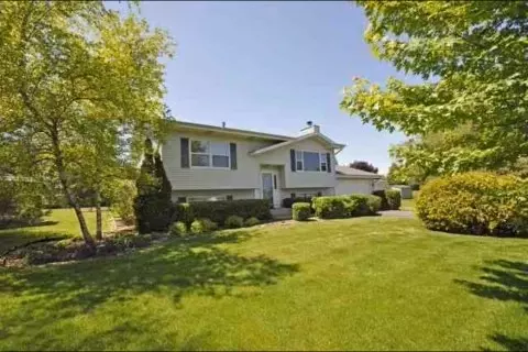 42796 Washington Ave, Winthrop Harbor, IL 60096