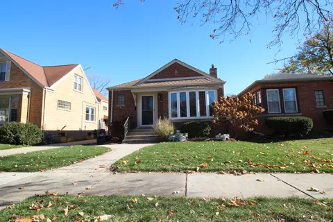9725 S Millard Ave, Evergreen Park, IL 60805