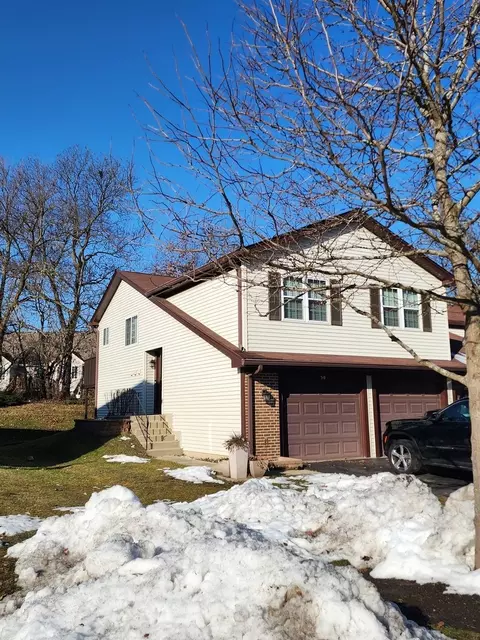 50 Pine Cir, Cary, IL 60013
