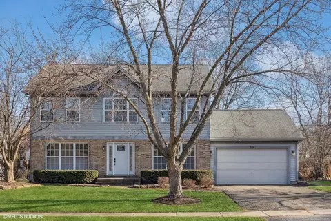 681 Brookstone Rd, Grayslake, IL 60030