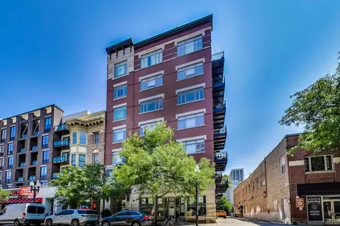 1429 N Wells St #503, Chicago, IL 60610