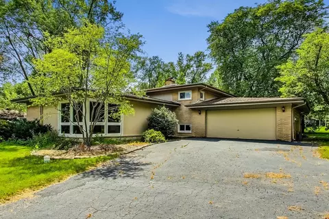 2000 N Chestnut Ave, Arlington Heights, IL 60004