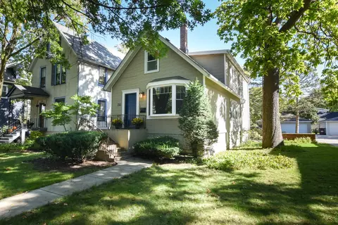 720 Belleforte Ave, Oak Park, IL 60302