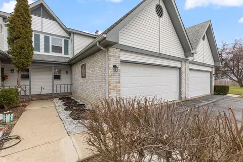 1506 Fernwood Ct, Gurnee, IL 60031