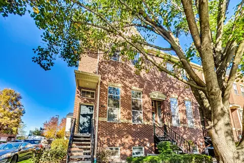 3245 N Washtenaw St, Chicago, IL 60618