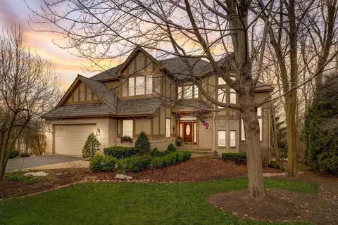 28500 N Seminole Ct, Mundelein, IL 60060