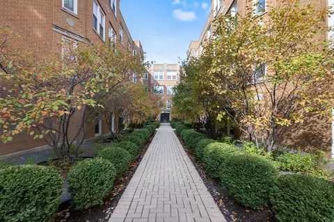 534 W 5 W Belmont Ave #1S, Chicago, IL 60657