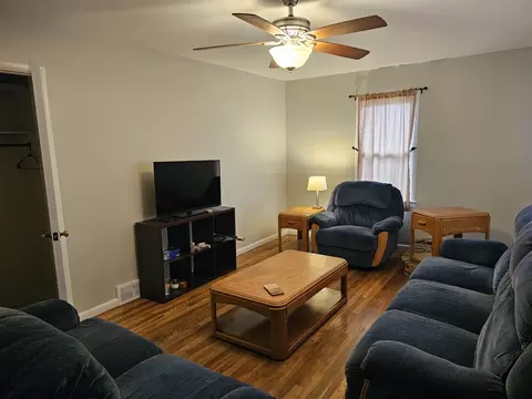 Living - 111 W Cypress St, Normal, IL 61761 photo 1 of 4