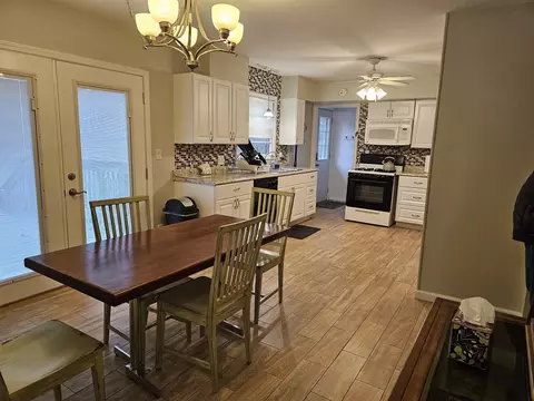 Dining - 111 W Cypress St, Normal, IL 61761 photo 5 of 5
