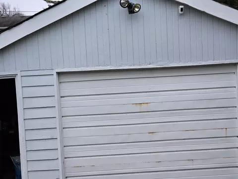 Exterior - 111 W Cypress St, Normal, IL 61761 photo 9 of 9