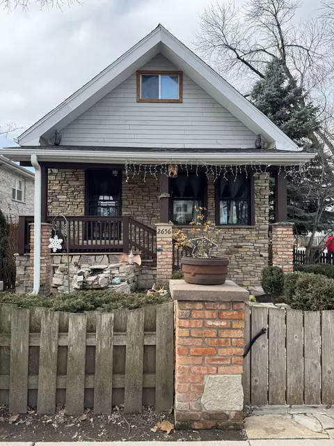 2656 N Mont Clare Ave, Chicago, IL 60707