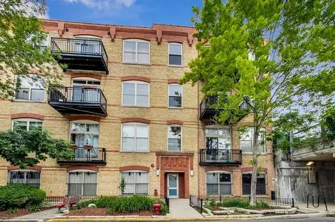 1740 N Maplewood Ave #402, Chicago, IL 60647