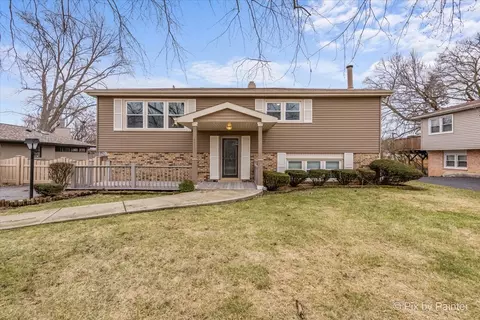 10921 Liberty Grove Dr, Willow Springs, IL 60480