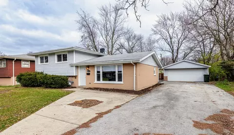 18921 Loretto Ln, Country Club Hills, IL 60478