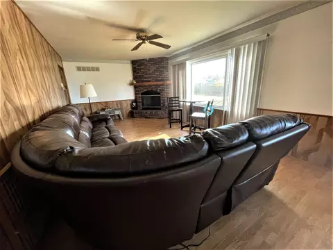 1506 Poplar St, Holiday Hills, IL 60051 photo 12