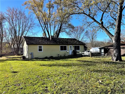 1506 Poplar St, Holiday Hills, IL 60051 photo 4