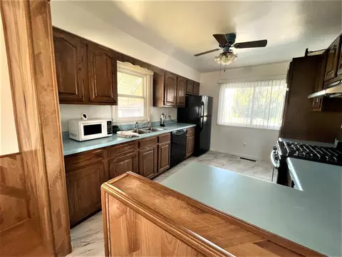 1506 Poplar St, Holiday Hills, IL 60051 photo 6