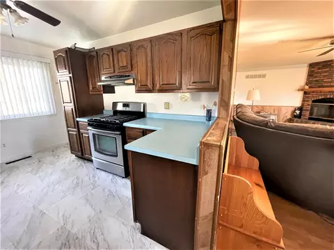 1506 Poplar St, Holiday Hills, IL 60051 photo 7