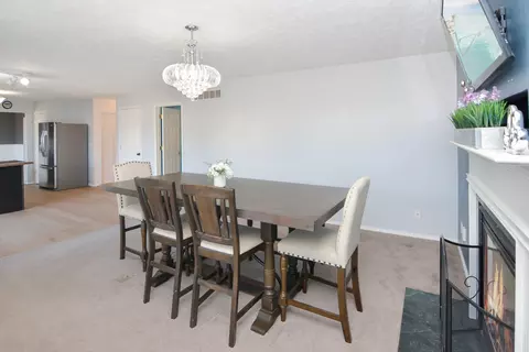 Dining - 2277 Elwood Ln, Normal, IL 61761 photo 8 of 9
