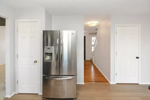 Kitchen - 2277 Elwood Ln, Normal, IL 61761 photo 6 of 11