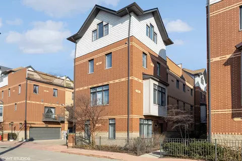 1031 Baldwin Ln, Oak Park, IL 60302