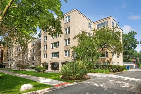 719 Dobson St #503, Evanston, IL 60202