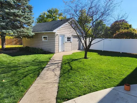 Exterior - 289 Park Ave, Wheeling, IL 60090 photo 12 of 14