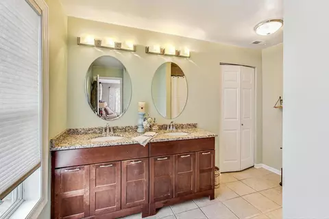 Bath - 289 Park Ave, Wheeling, IL 60090 photo 1 of 4