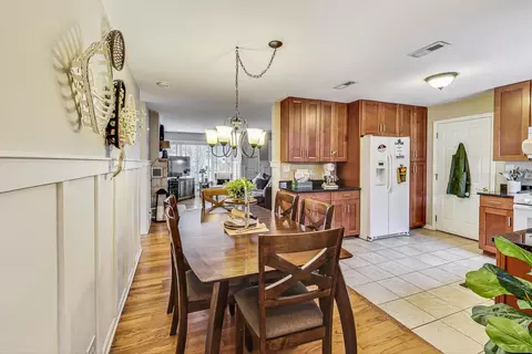 Dining - 289 Park Ave, Wheeling, IL 60090 photo 1 of 3