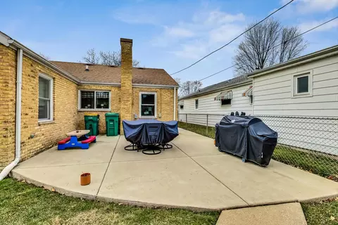 Exterior - 289 Park Ave, Wheeling, IL 60090 photo 6 of 14