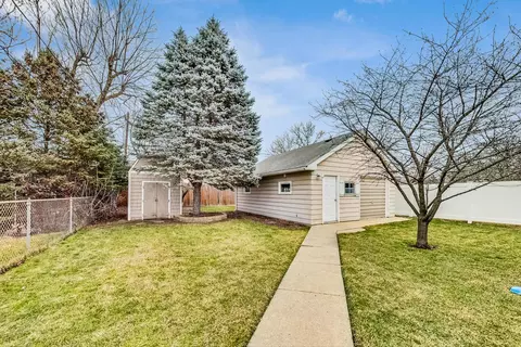 Exterior - 289 Park Ave, Wheeling, IL 60090 photo 8 of 14