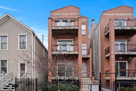 819 N Bishop St #1, Chicago, IL 60642