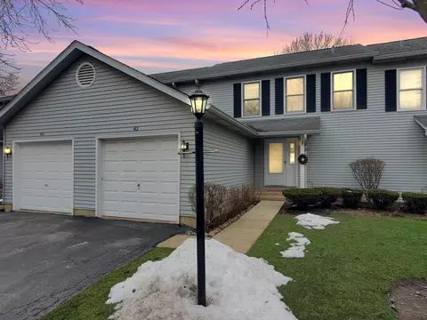 412 Villa Circle Dr #22, Palatine, IL 60067