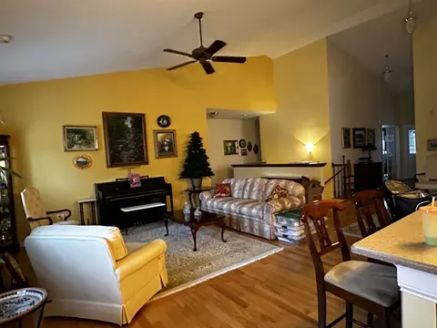 730 Fox Trail Ter, Cary, IL 60013 photo 3