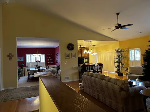 730 Fox Trail Ter, Cary, IL 60013 photo 7