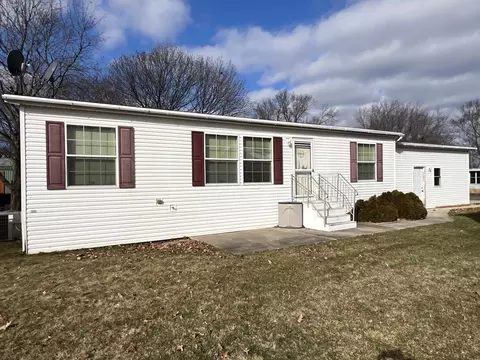 3910 Hemlock Ct, Belvidere, IL 61008