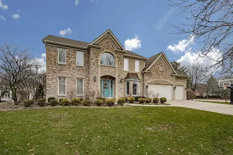 2603 Winter Park Dr, Naperville, IL 60565