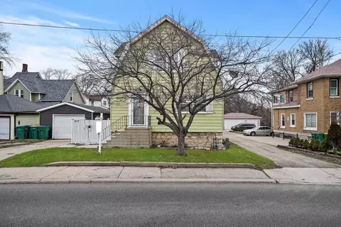 517 W Jefferson St, Joliet, IL 60435