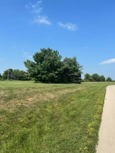 26 Lake Carroll Blvd # -1, Lanark, IL 61046