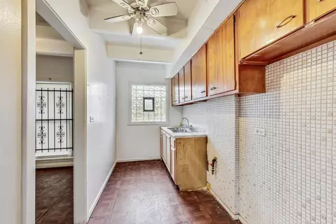 238 E 92nd St, Chicago, IL 60619 photo 9