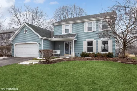 721 Hunters Way, Fox River Grove, IL 60021