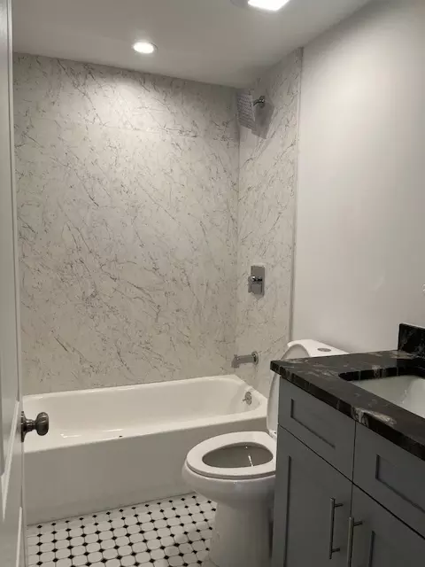 6919 S Campbell Ave, Chicago, IL 60629 photo 10